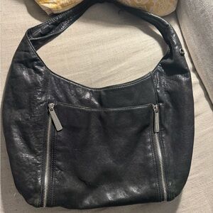 MICHAEL KORS SOFT LEATHER HOBO - BLACK